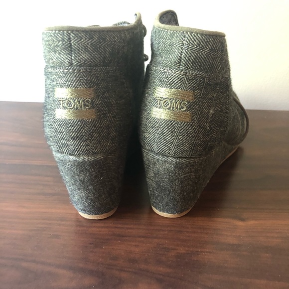 Olive Green Toms Booties - Picture 3 of 6